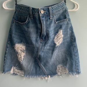 Hollister Ultra High-Rise Skirt